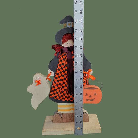 Vintage 1992 Halloween Witch Standing Wood Cut Out Decor - Picture 8 of 8